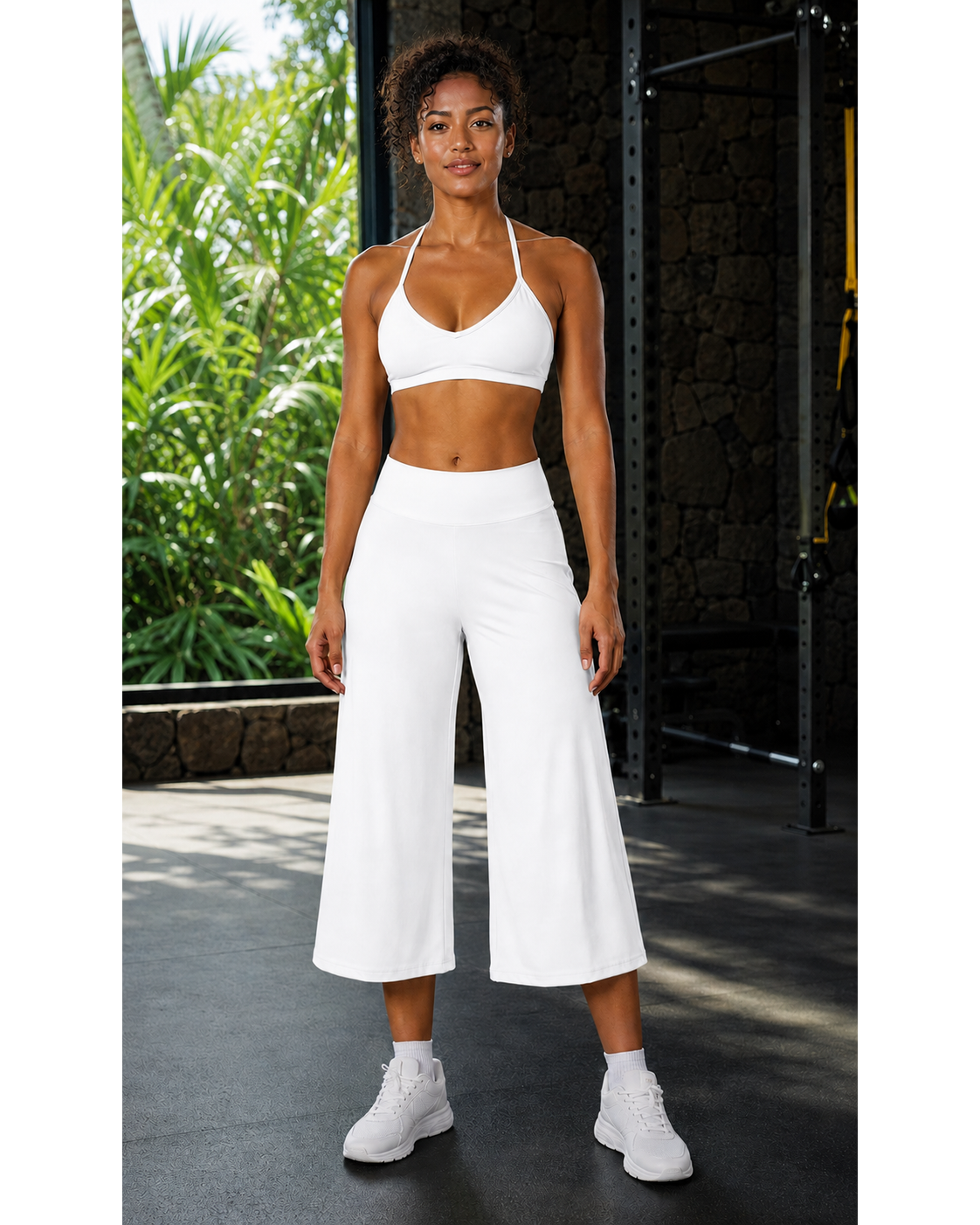 Atlas 12 — Tenue fitness femme — Blanc — format 4:5