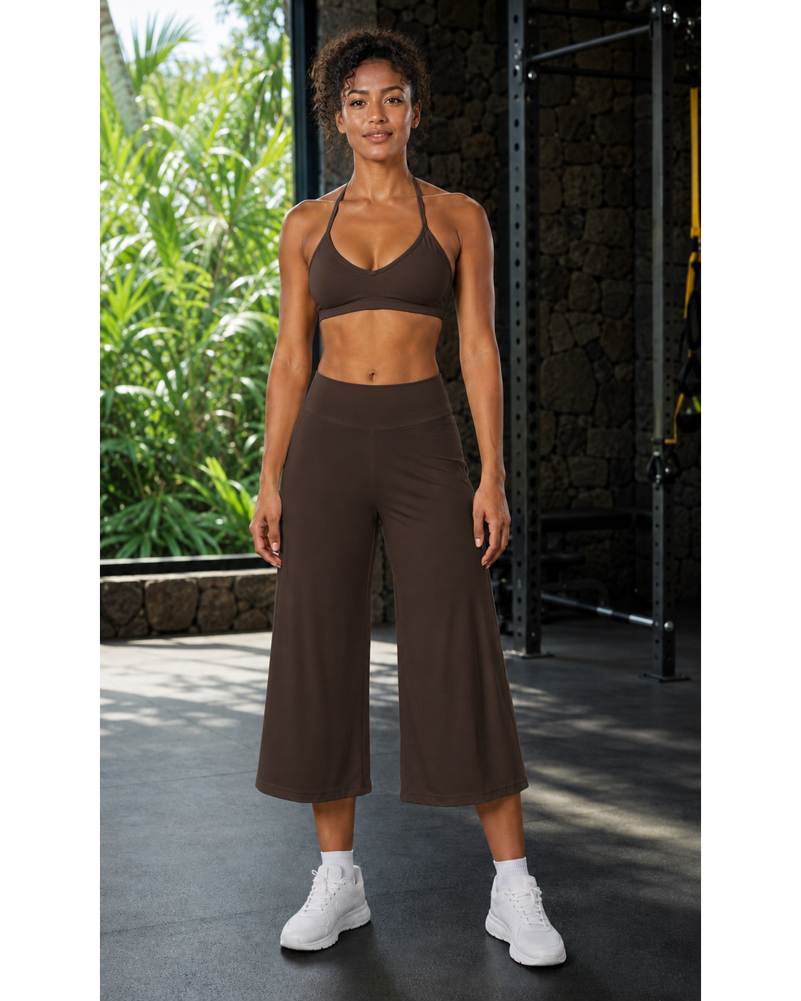 Atlas 12 — Tenue fitness femme — Chocolat — format 4:5